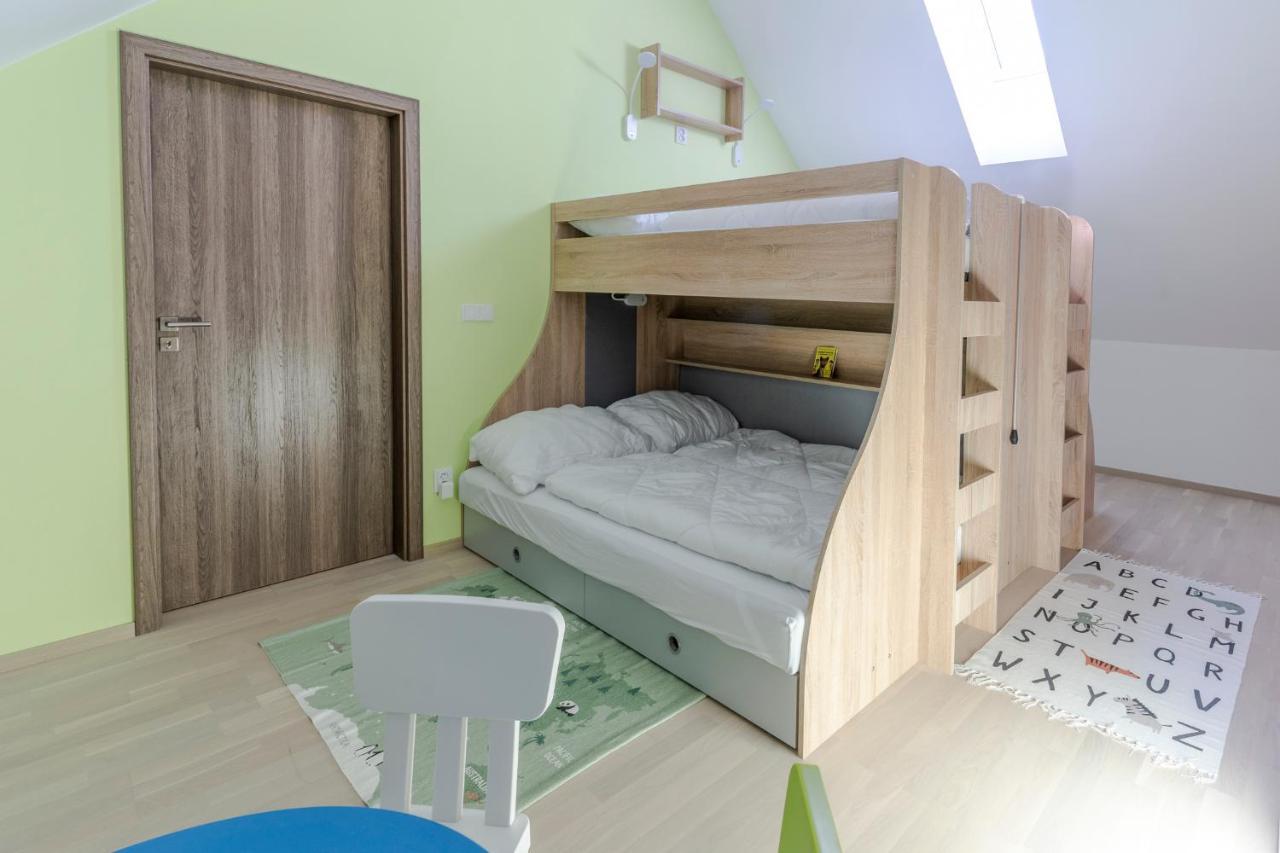 Apartman Horni Misecky - Luxusni Ubytovani Pro Dve Rodiny S Detmi Экстерьер фото