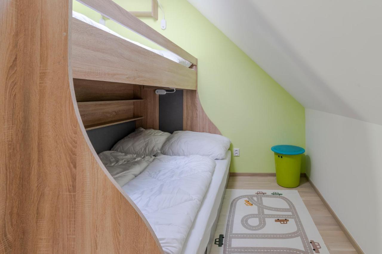 Apartman Horni Misecky - Luxusni Ubytovani Pro Dve Rodiny S Detmi Экстерьер фото